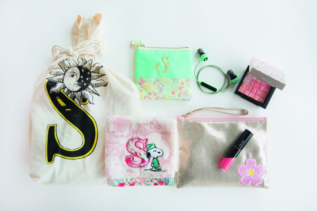 パラアスリート高桑早生さんの「バッグの中身、見せて!」