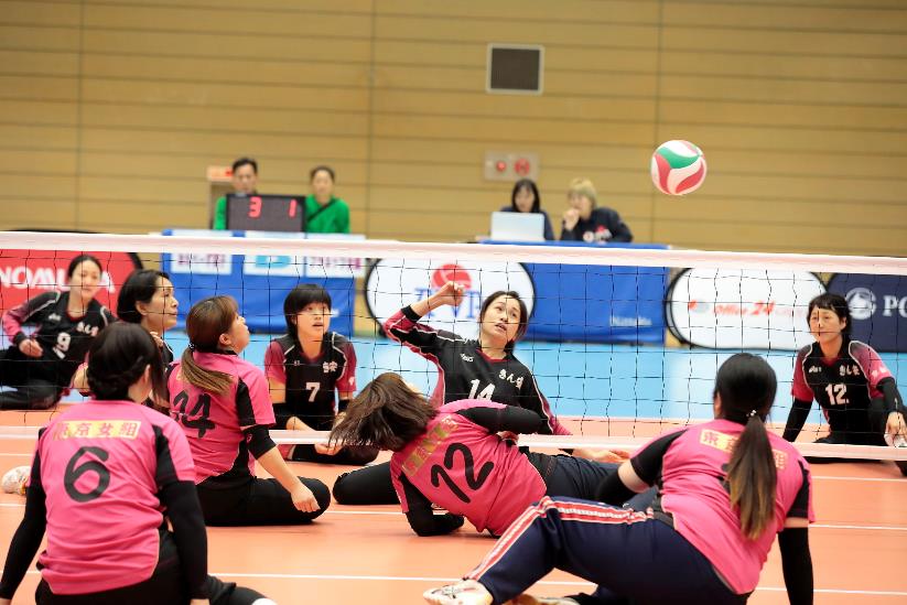 息もつかせぬ攻防戦!オリジナル応援歌も飛び出した「第23回 日本パラバレーボール選手権大会」