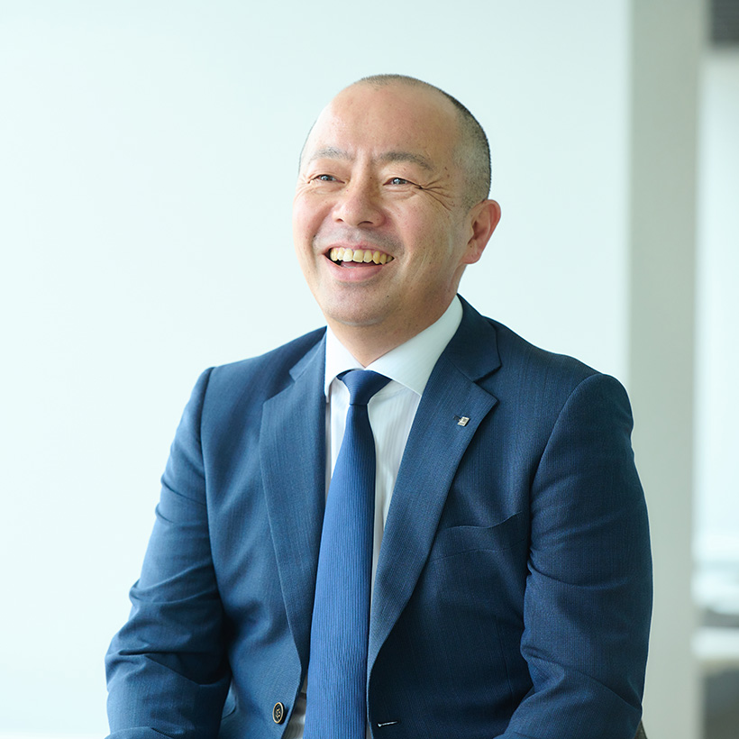 市川 友和 氏