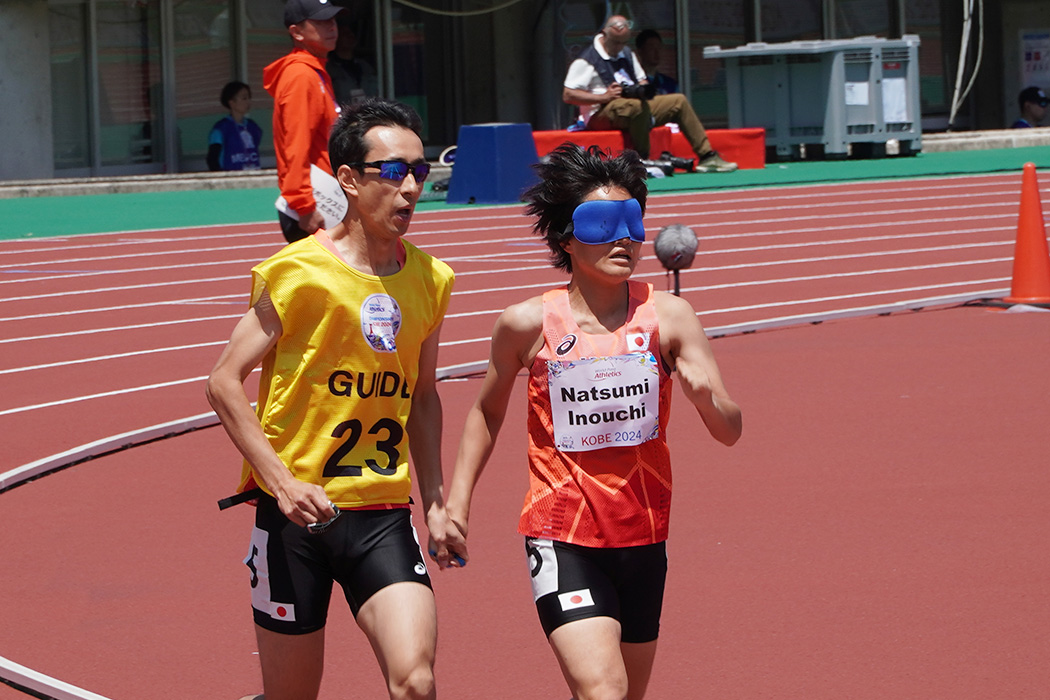 競技中の井内選手